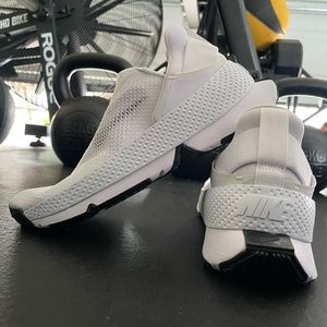 Nike Go FlyEase